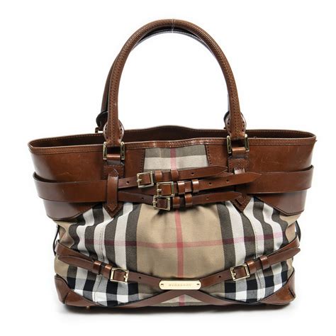 burberry large landscape bridle lynher borsa tote prezzo|Burberry Bridle Lynher Tote Large Brown Leather .